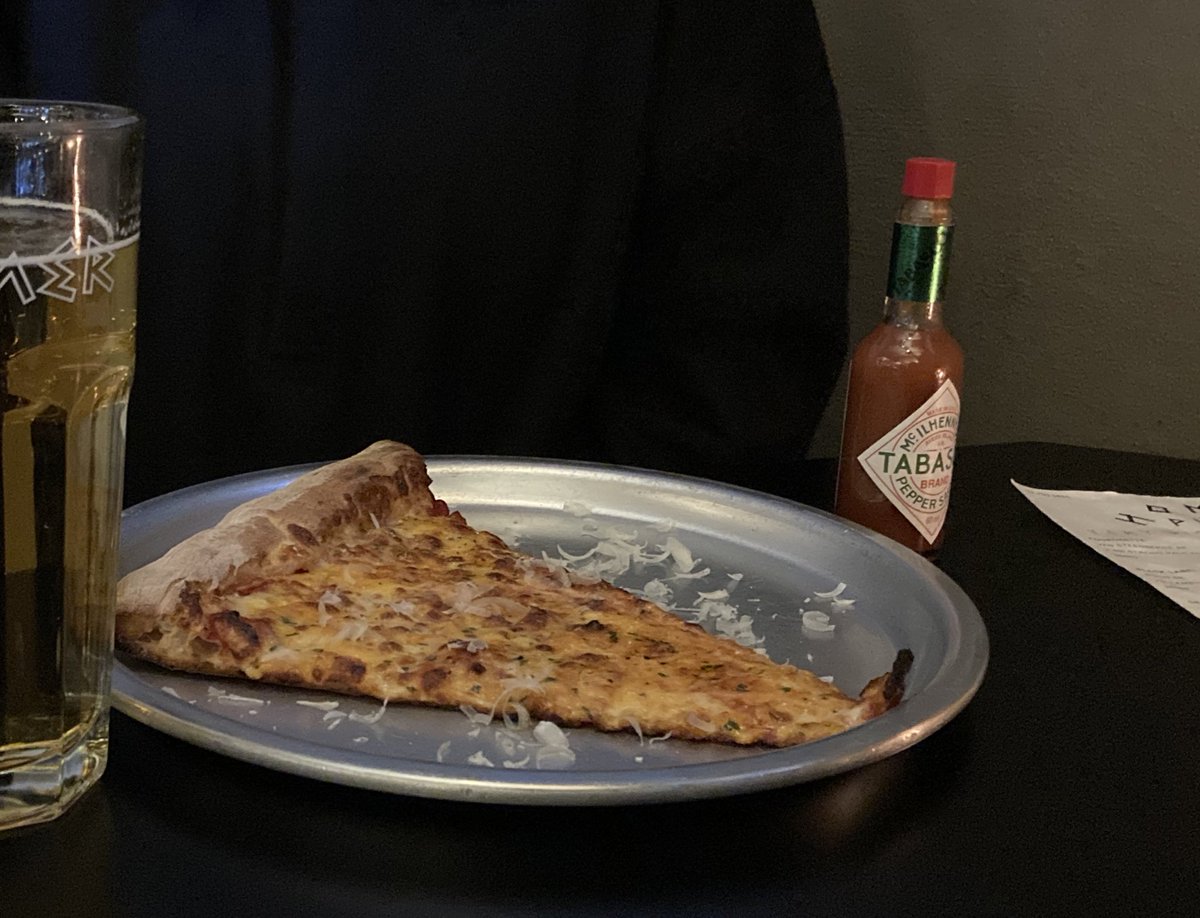 rtfmor's tweet photo. 🍕 https://t.co/7rMaRGubz1