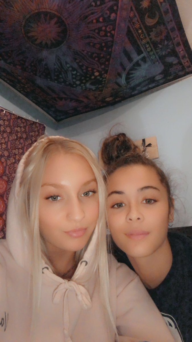 jasmineguyton1's tweet photo. happy 20th crazy i love you sooooo much and i hope you have the best day ever 🥰❤️ @camillesands72 https://t.co/sa6DAlnC6g