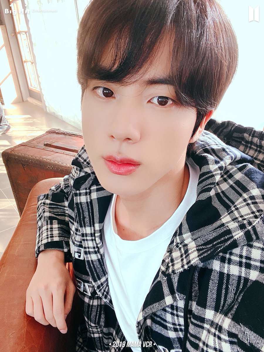 BTSquadPress's tweet photo. [INFO]📰

¡Nuevas imágenes de BTS compartidas en Naver siguiendo un orden desde el 2019 hasta ahora!

¡En este hilo encontrarás todas las imágenes!

•2019 MAMA VCR

#방탄소년단 #BTSARMY @BTS_twt https://t.co/NOB94g3zzV