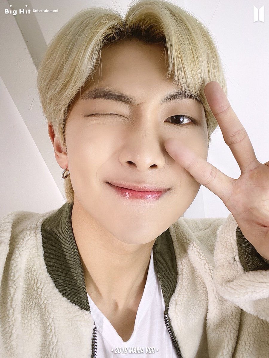 BTSquadPress's tweet photo. [INFO]📰

¡Nuevas imágenes de BTS compartidas en Naver siguiendo un orden desde el 2019 hasta ahora!

¡En este hilo encontrarás todas las imágenes!

•2019 MAMA VCR

#방탄소년단 #BTSARMY @BTS_twt https://t.co/NOB94g3zzV