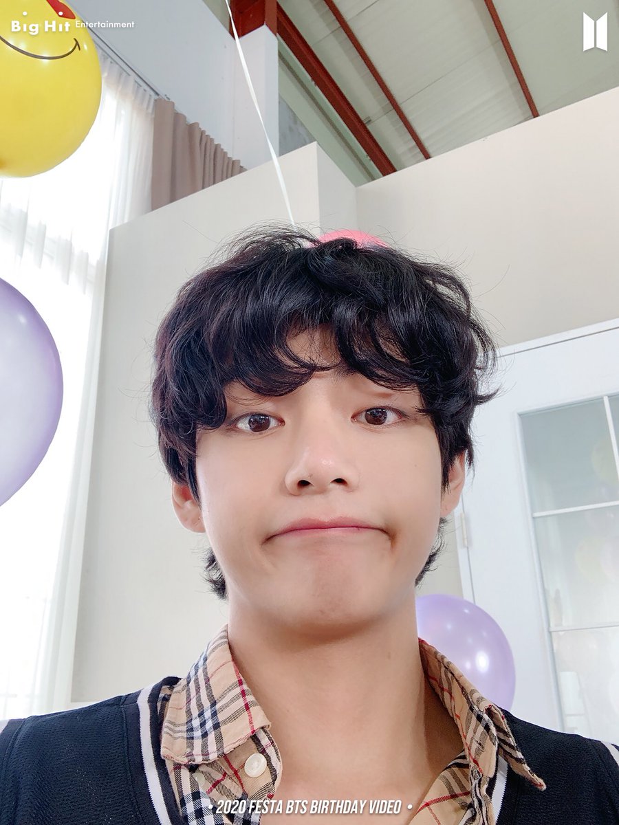 BTSquadPress's tweet photo. •2020 FESTA BTS BIRTHDAY 

#MaknaeLine #BTS https://t.co/AYdccVv5m1