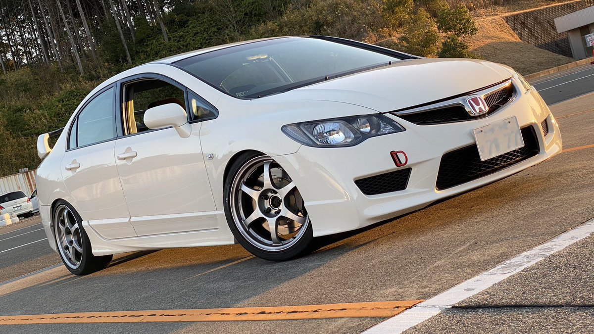 Streetcar_honda's tweet photo. Cr. Owner : @mmmm22222222222
#Honda #Civic #FD2 #TypeR #SSRTypeC #Japan https://t.co/WNnxTE62gD