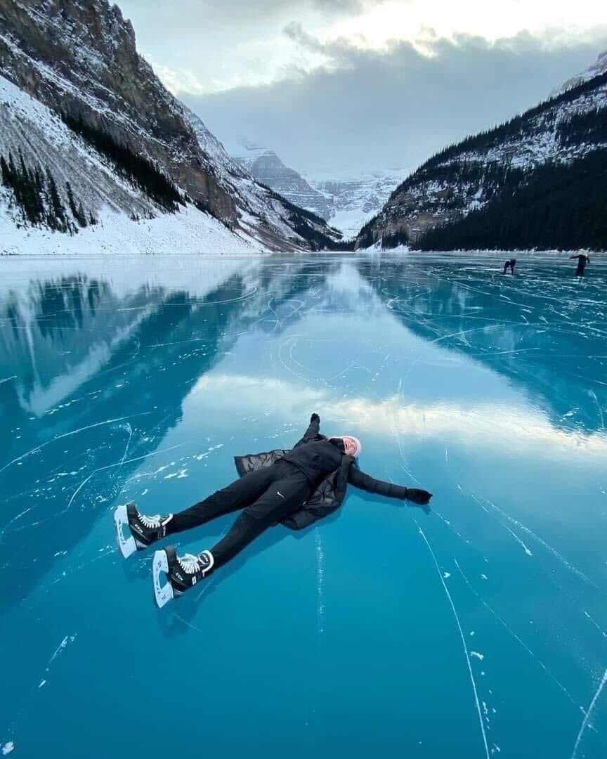 MyBeauDes's tweet photo. Ice skating ⛸ Lake Louise, Canada 🇨🇦 https://t.co/GpXIoV7gtn