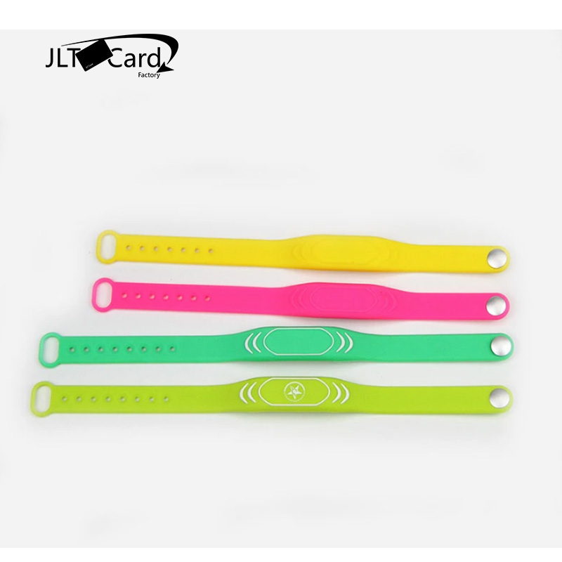 jltcard_factory's tweet image. China RFID Silicone Wristband ISO 14443A HF NFC Bracelet Waterproof for Event Swimming Pool

sales@jltcard.com

jltcardtech.com