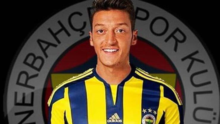 blackmediatv3's tweet photo. @blackmediatv3 Mercato : Mesut Özil arrive à Fenerbahçe. ⚽️ https://t.co/AIPw43tSiD