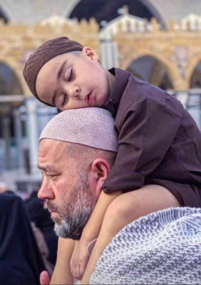 #صباح_Iلخير

"ودين الناس يوما سوف يُقضى
ودين أبيك لن تقوى عليه"

ما تعليقك على هذه الصورة ؟