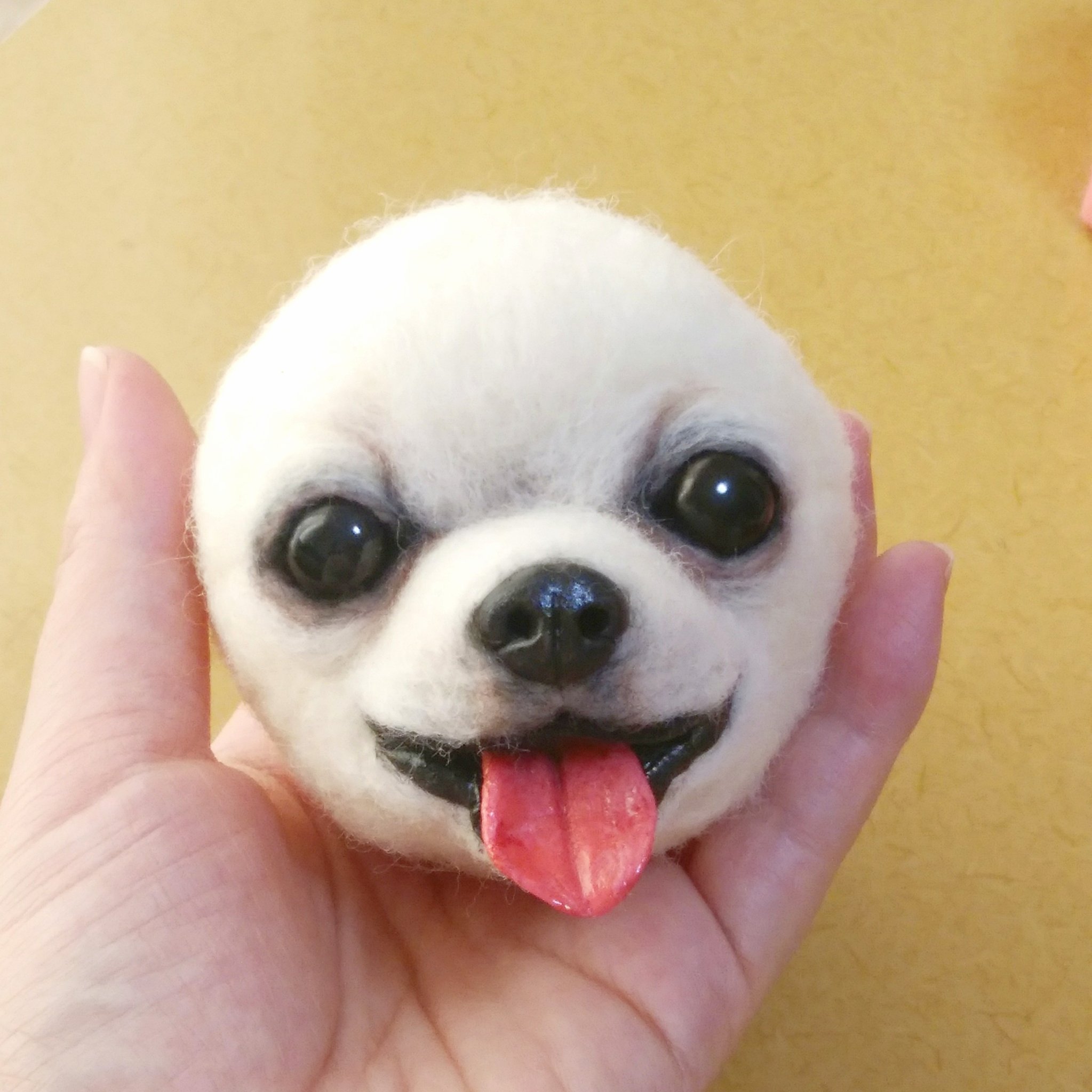 Sato 羊毛フェルト 次は久しぶりにチワワ作ります せっかくなので制作過程を いつも顔から作るので体の土台の作り方が分かりません 羊毛フェルト チワワ 製作過程 T Co Zpjrddhsfx Twitter