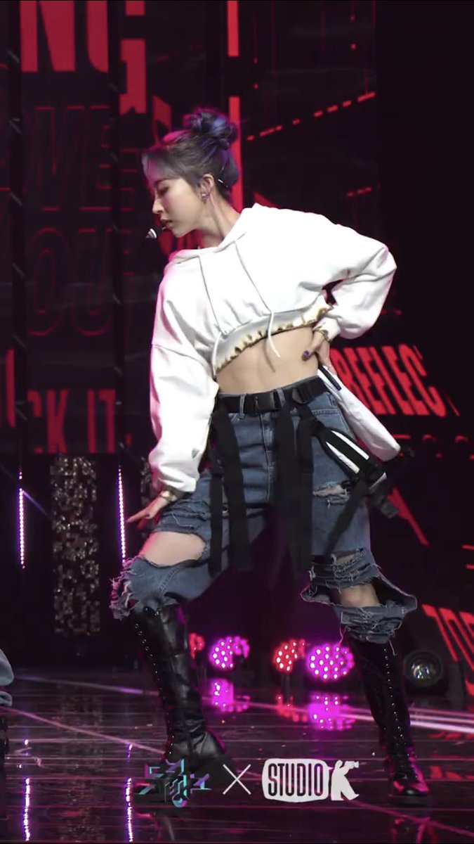 Did some one say MoonByul in a bun thread? /safe