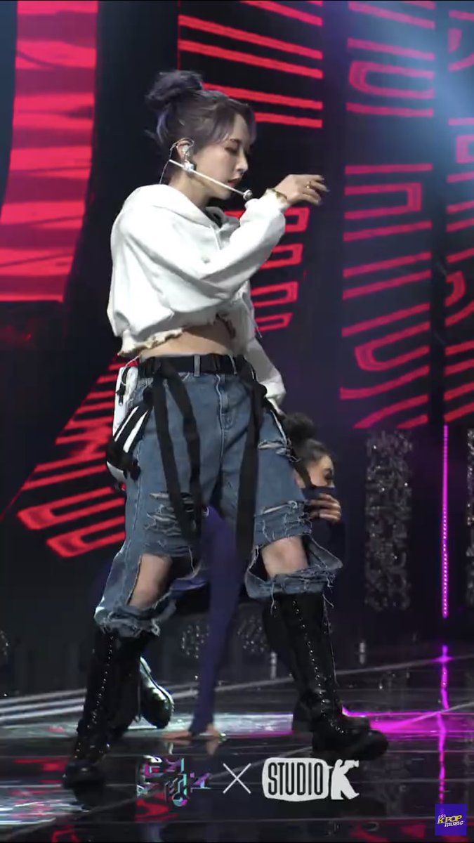 Did some one say MoonByul in a bun thread? /safe