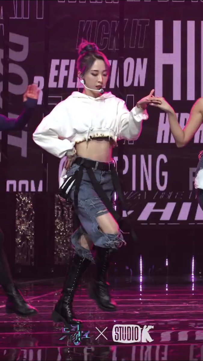 Did some one say MoonByul in a bun thread? /safe