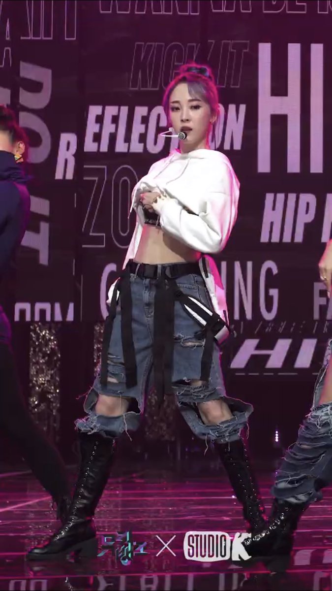 Did some one say MoonByul in a bun thread? /safe