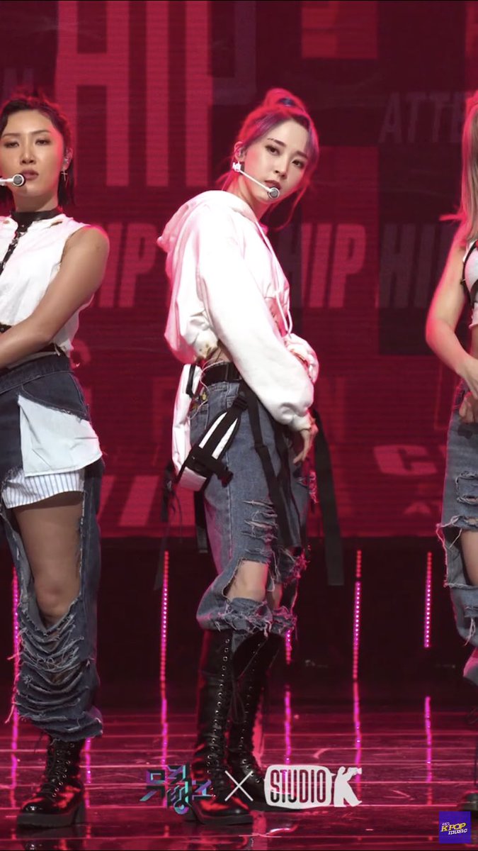 Did some one say MoonByul in a bun thread? /safe