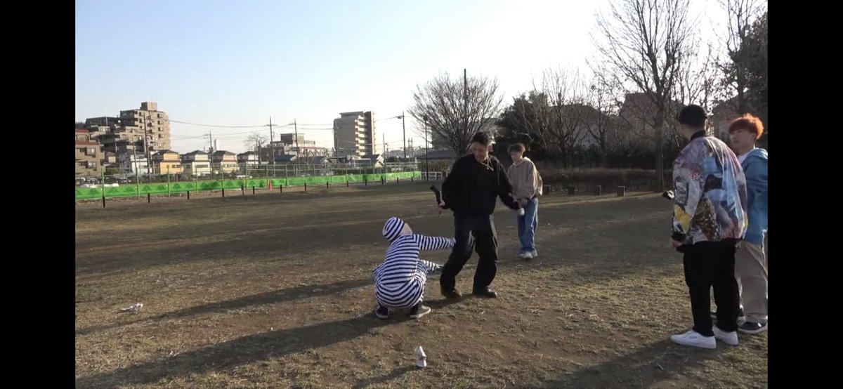 Sa_yaskypeace's tweet photo. 急上昇1位だ！！
やった！！
おめでとう🥳🥳🥳🤍
昨日の動画ほんとに面白かった😹

 #コムドット急上昇1位 https://t.co/haMHzjSMwU