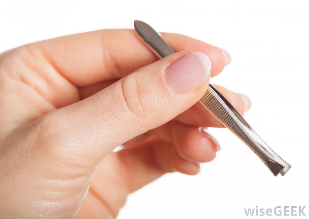 4. Missed spotsThis is totally normal especially if you're a beginner. Try your best not to wax the same area more than twice. If ada 2-3 bulu sahaja, take a tweezer and pluck.