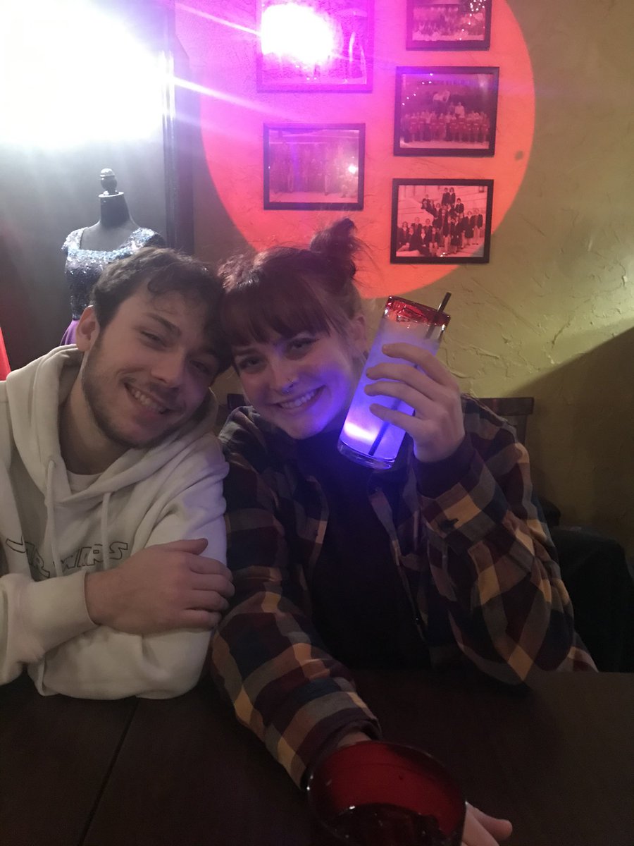 jaxie223's tweet photo. I love you @hailspatt https://t.co/JCUKzau3hF