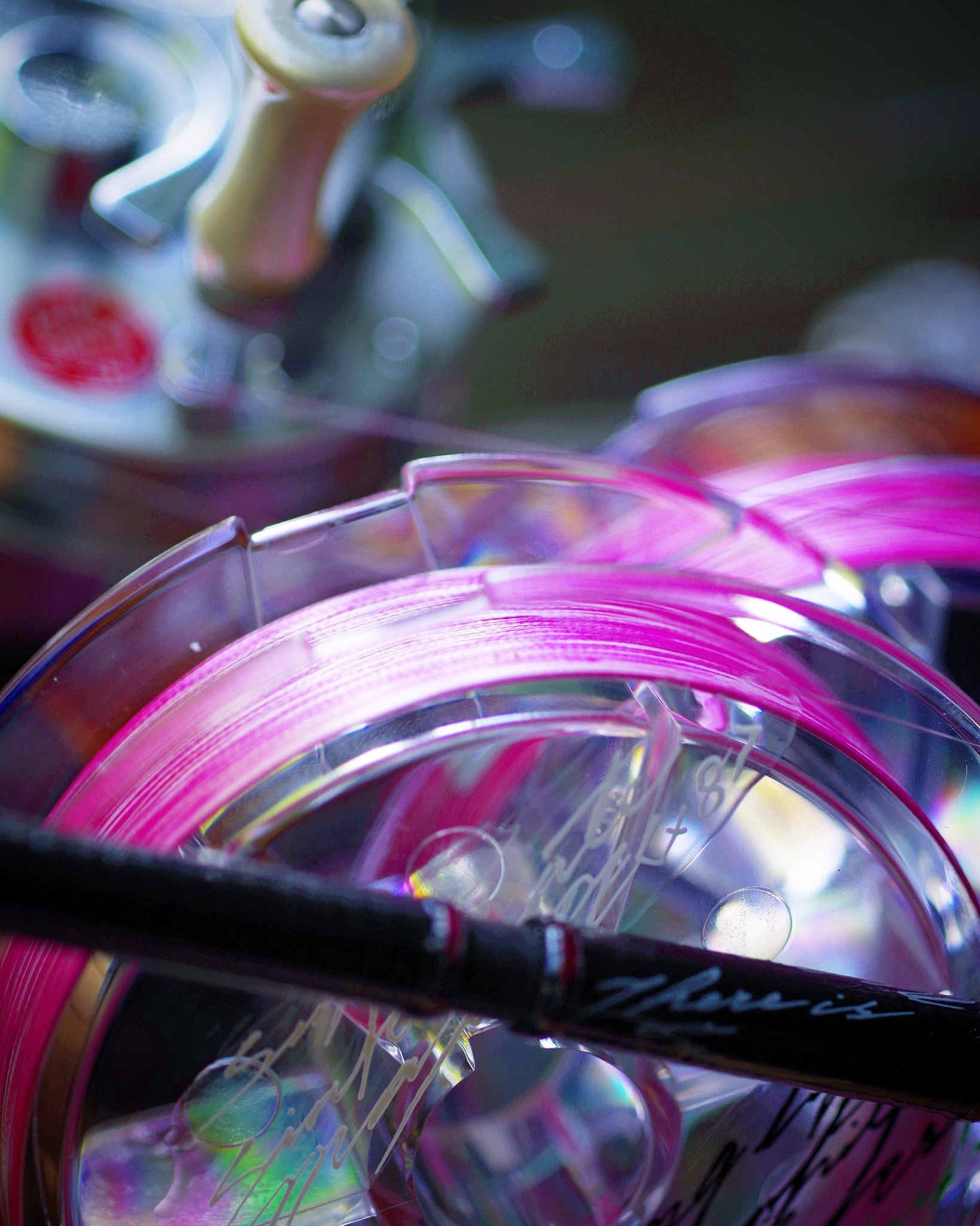 ビルダー安達 Varivas製 ジェットストリームヤマメmrx高比重pe 8 Bfsに最適な高比重peとして開発したものの Cardinal52 3 33等の小径スプールにおける糸馴染みも抜群 いわゆる 悪魔の輪っか が飛び出るトラブルを極力