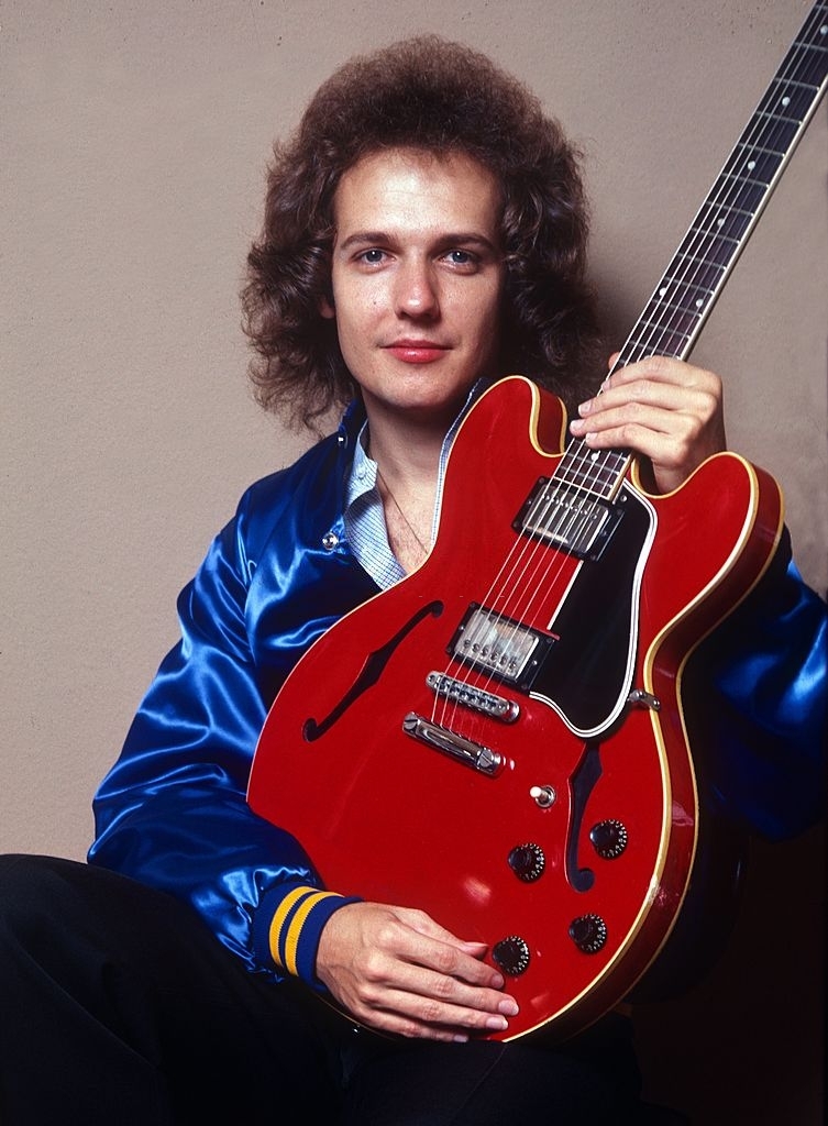 Happy Birthday to Lee Ritenour who turns 69 years young today 