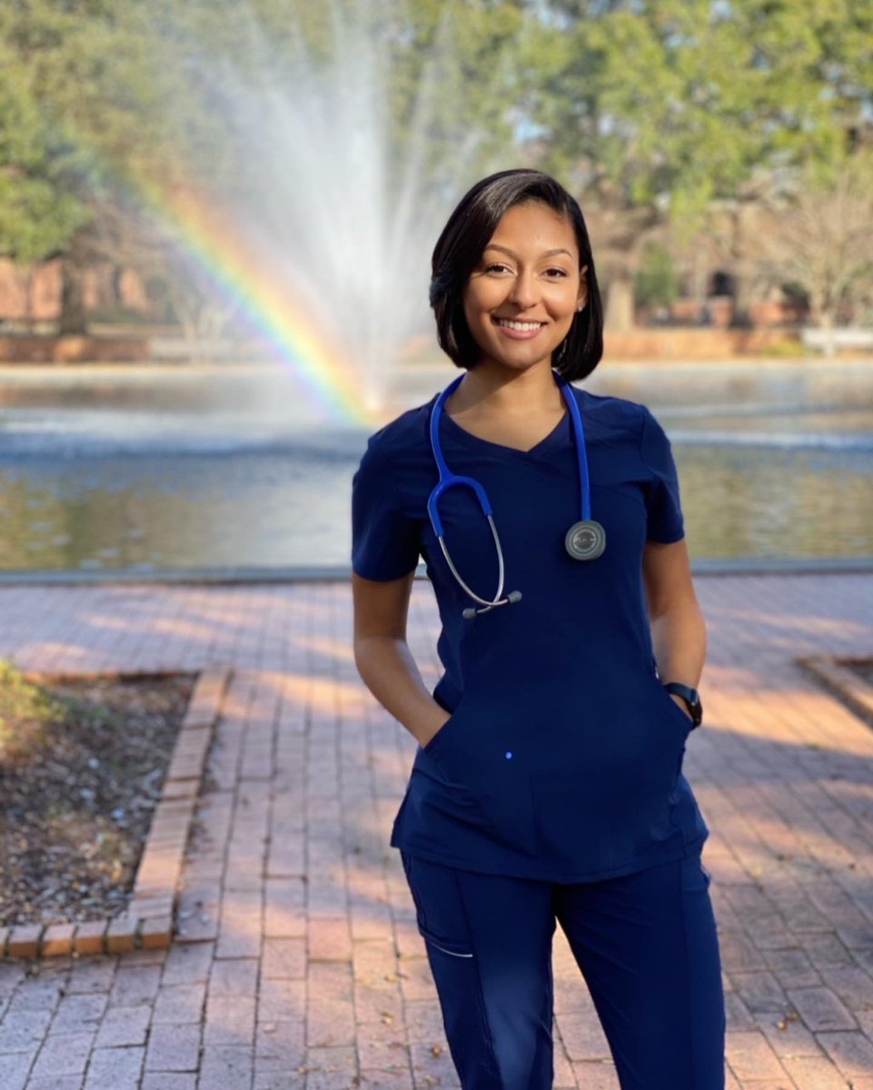 Chelsea_Jenay's tweet photo. Officially Chelsea Moser, RN, BSN 👩🏽‍⚕️🩺

Going through an accelerated program in the middle of a pandemic is no joke... but here we are 🎉✨ 

I’m so excited to be starting a phenomenal residency program working in Women’s Health 💖💙👣. It’s time to save lives 🤰🏽🏥 https://t.co/3POEqSg9A6