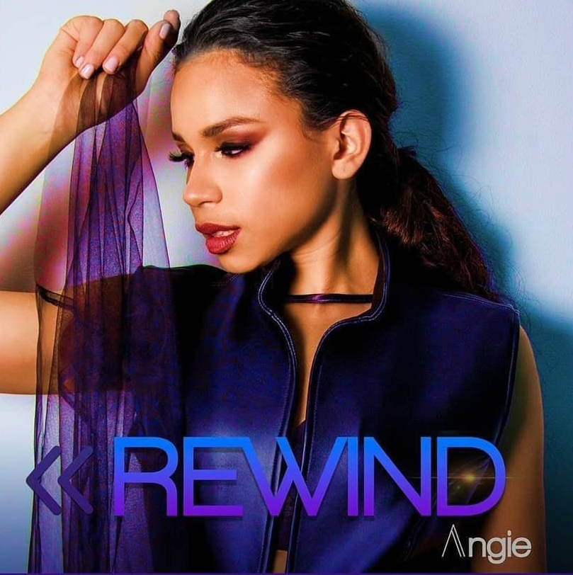 🔵DENLE RT Y SOLO COMENTEN UNA VEZ POR CUENTA🔵

Hola <a href="/RADIOSTARTERRAS/">Radio Star Terrassa</a> a los #Angielievers nos gustaría proponer como candidata a entrar a la lista #Star22 a #Rewind de <a href="/Angiefloreshn/">Angie Flores 💙🎶💜</a>. Saludos.