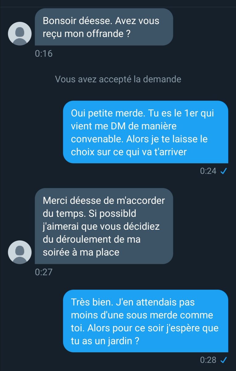deessesonia92's tweet photo. A peine 2h et déjà la première merde qui vient de raquer 🥂 Nan mais là c'est trop. Ce soir il dort nu à la belle étoile dans son jardin 😂

#moneyslave #paypig #findom #slave https://t.co/GUWL0dfKgL