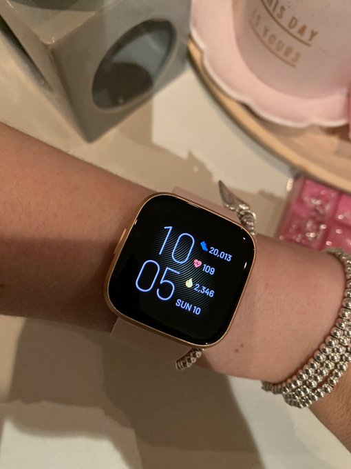 Obsessed with tracking my steps ... I think I need to chill on it, I get obsessed with things far to<a href="/tag/saudi"class="tags"><span>#saudi</span></a><a href="/tag/joshuaruiz2"class="tags"><span>#joshuaruiz2</span></a><a href="/tag/matchroomboxing"class="tags"><span>#matchroomboxing</span></a>