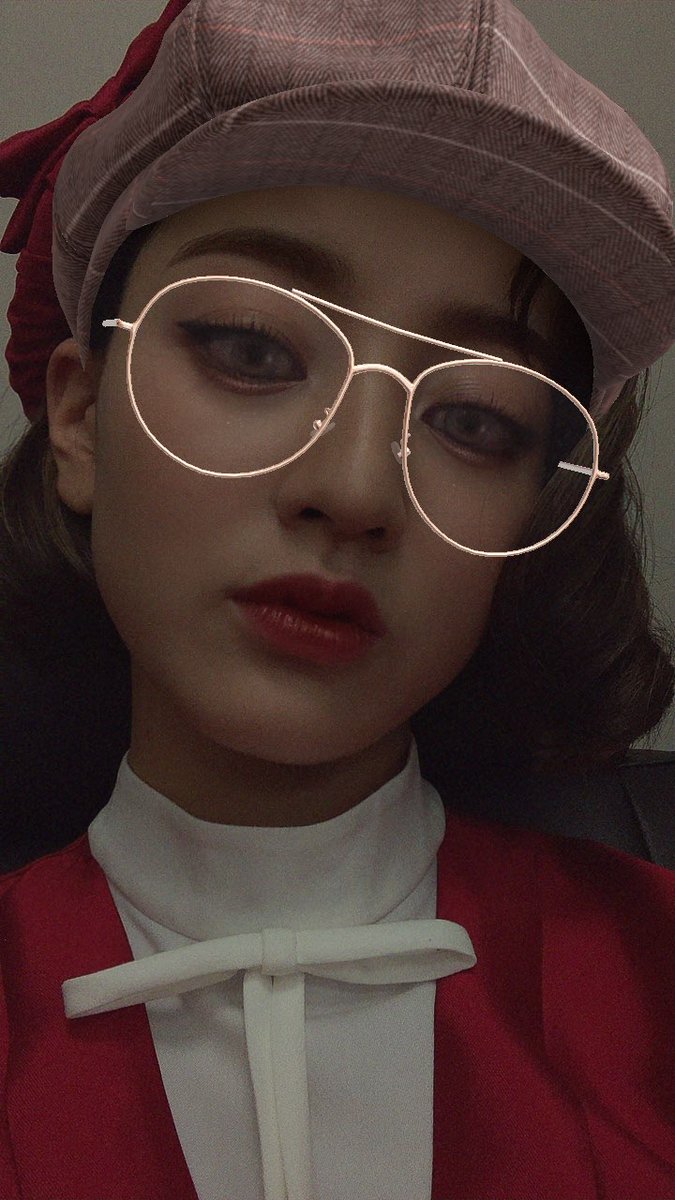 pjhtrans's tweet photo. 210111 Jihyo Bubble Update 🦄💛

(1) https://t.co/SiFmKVg5BT