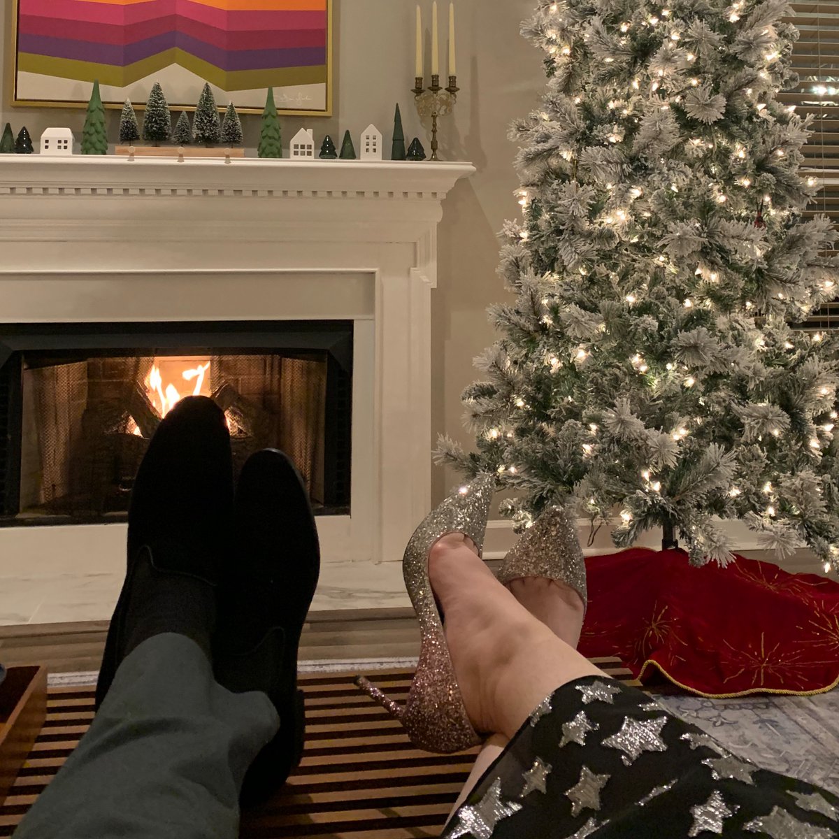 January has been a long month already. Can we go back to NYE and be all hopeful and sparkly again? 💗