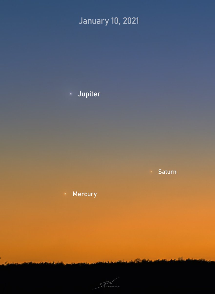 January 10, 2021
Jupiter, Saturn and Mercury.

#mercury #saturn #jupiter #astro #conjunction #greatconjunction #astronomy #skyscape