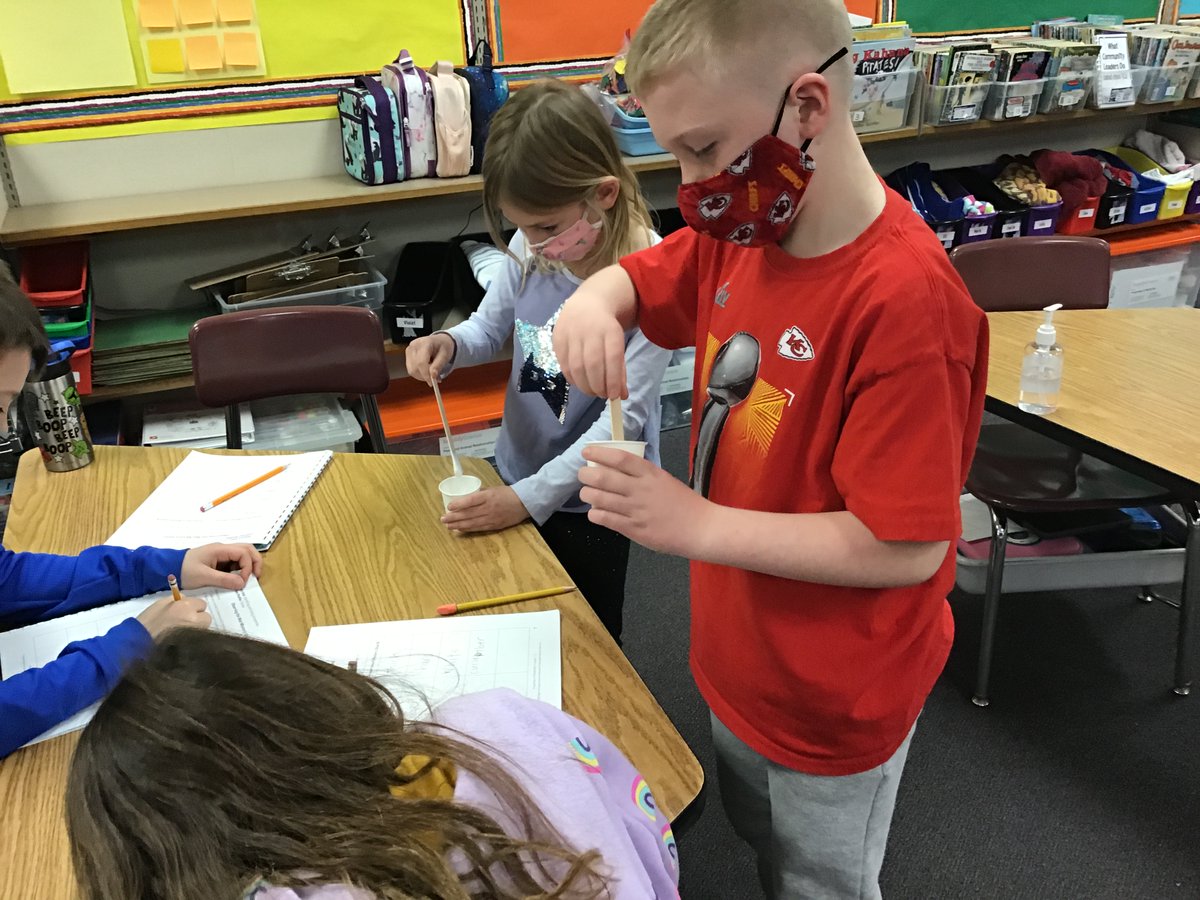BertagniLisa's tweet photo. Students observed two different types of glues, discussed their properties and then determined they were not the same glues based on their properties. Finally, they set up a sticky glue test to see which glue was stickiest. It's fun to be inquirers! @MPSAldrich #IBYP https://t.co/X2PLR4maMP