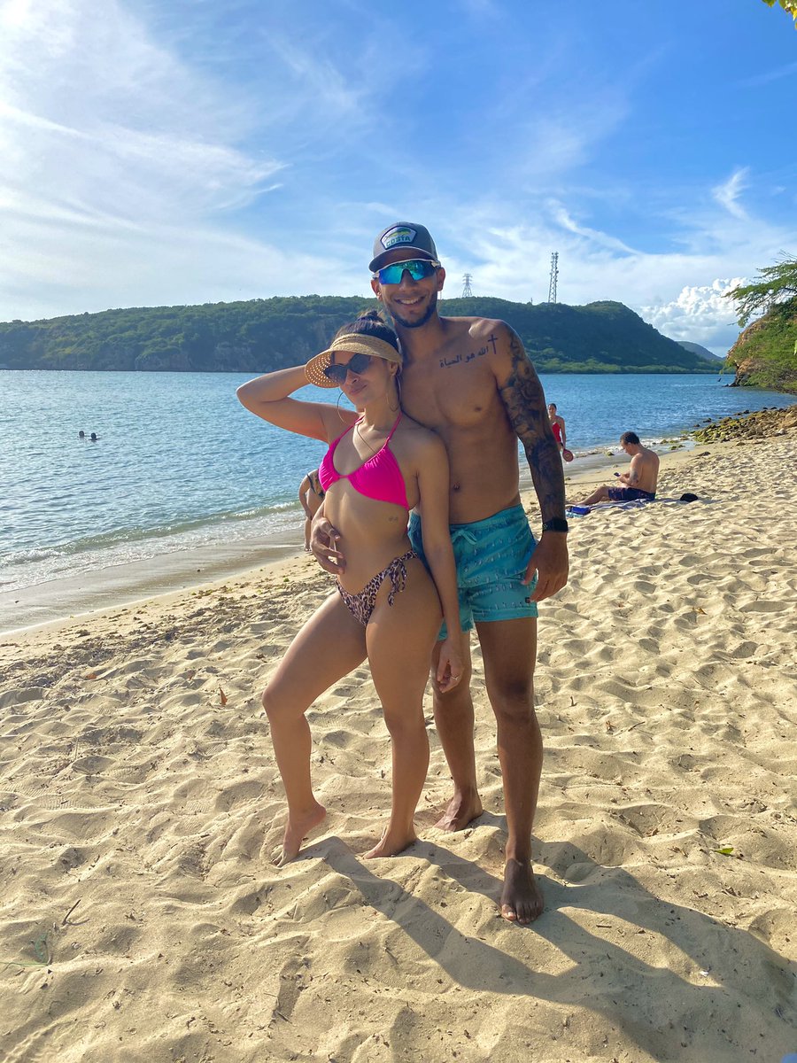 CristinaErika6's tweet photo. Domingo de playa 🌊🌞🏝 https://t.co/YyEdBCH0bK