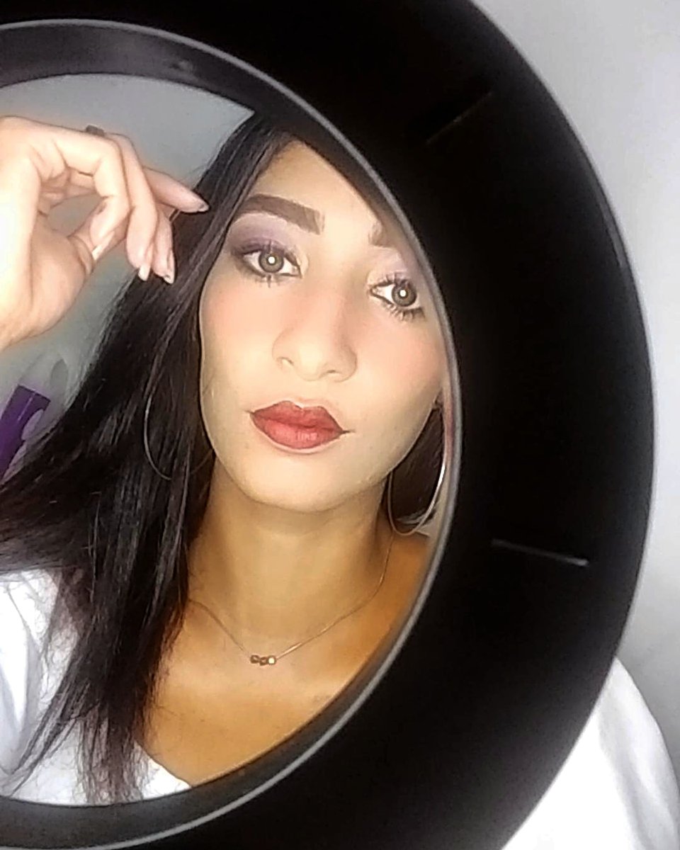 AGramorelli's tweet photo. Por muito tempo fui tudo o que pude, agora sou tudo o que quero. 💃 

.
.
.
.
.
.
.
.
.
.
.
#BBB21
#fashion #instagood
#makeup #youtube
#girl #morenas #like4likes #instalike #challengemakeup 
#fitdance #amorproprio 
#seguidores #sdv #bbb21 #deferiascomexbrasil #magrinhas #Love https://t.co/V7CsWFANTR