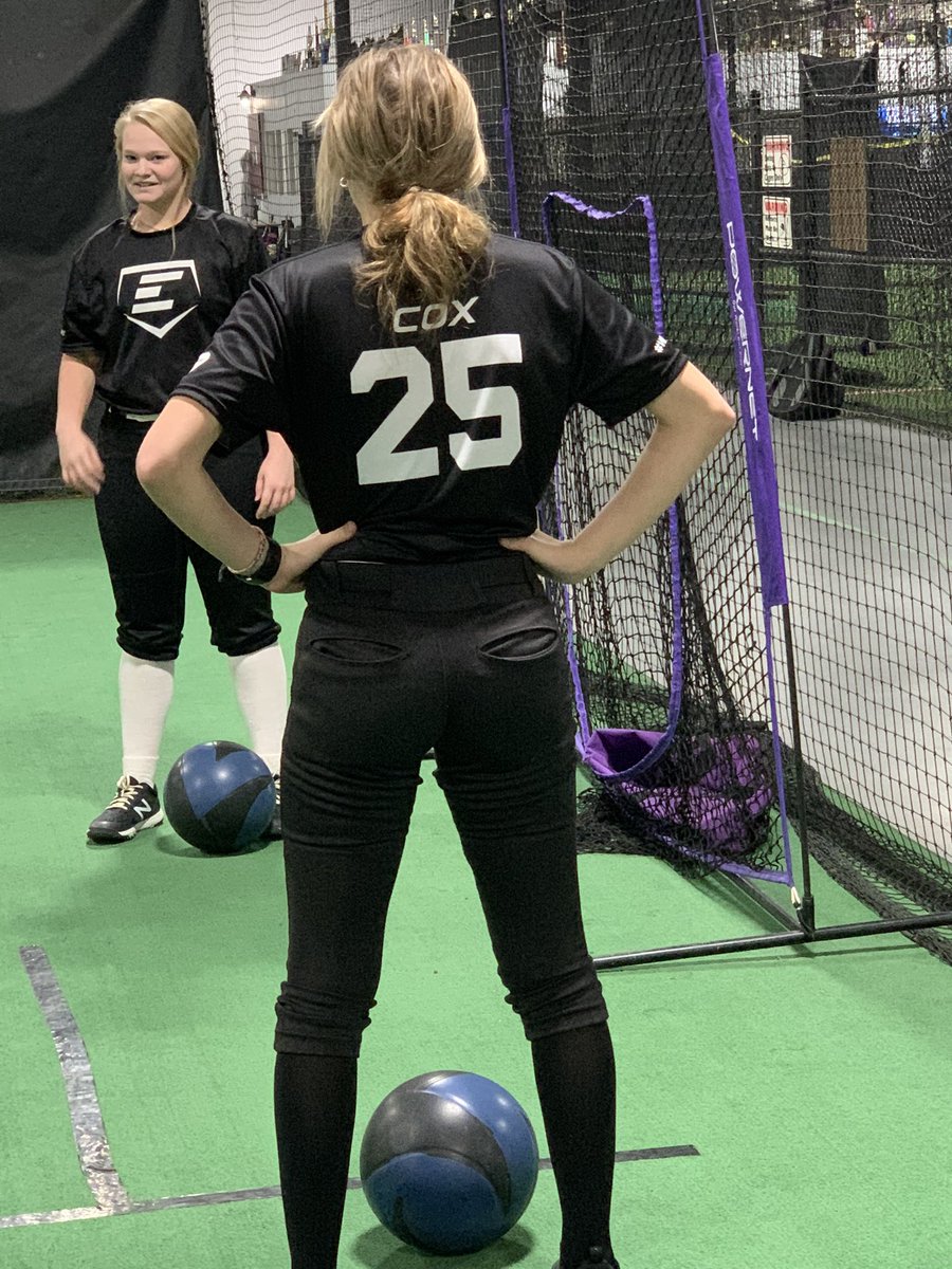 ExtremeElite18u's tweet photo. Sunday Funday!! 🥎🥎🥎 https://t.co/tRRbQwtYeW