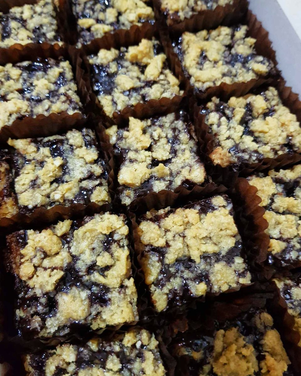 sweetthingsbyEy's tweet photo. Good morning- Choco Revel bars ❤️ https://t.co/QEDJUJruMv