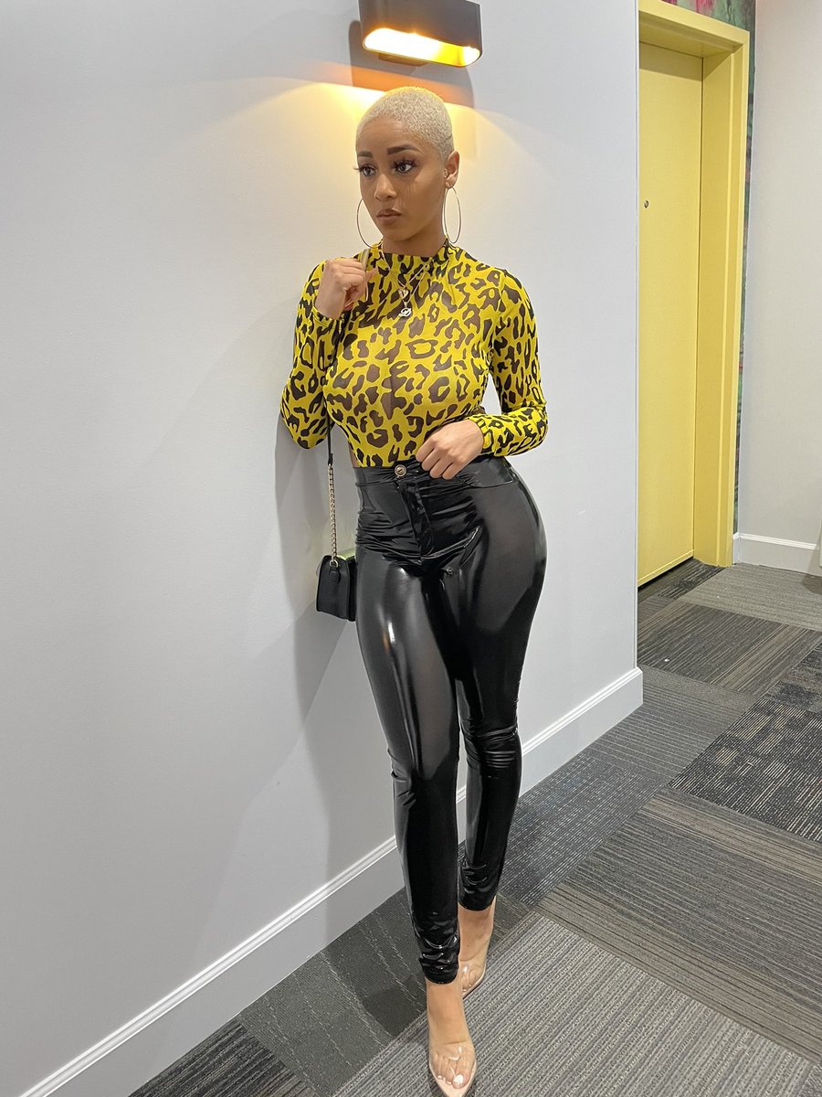 dimesshay's tweet photo. Only bad B**ches live here 💛🥴 https://t.co/YXtr0YE9Bl