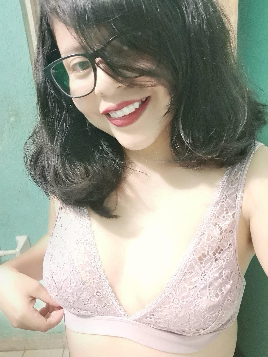 lmlbrendalml_'s tweet photo. Den rt si te gustan mis fotos ❤️ y dale ❤️ a mi foto si quisieras conocerme en persona 🙊 https://t.co/ggGjQ57ZkC