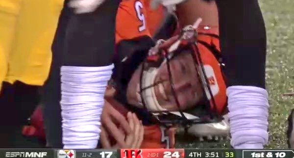 CincyProblems's tweet photo. Bengals fans watching the Steelers down 28-0 in the first quarter to the Browns https://t.co/javXcCnz6U