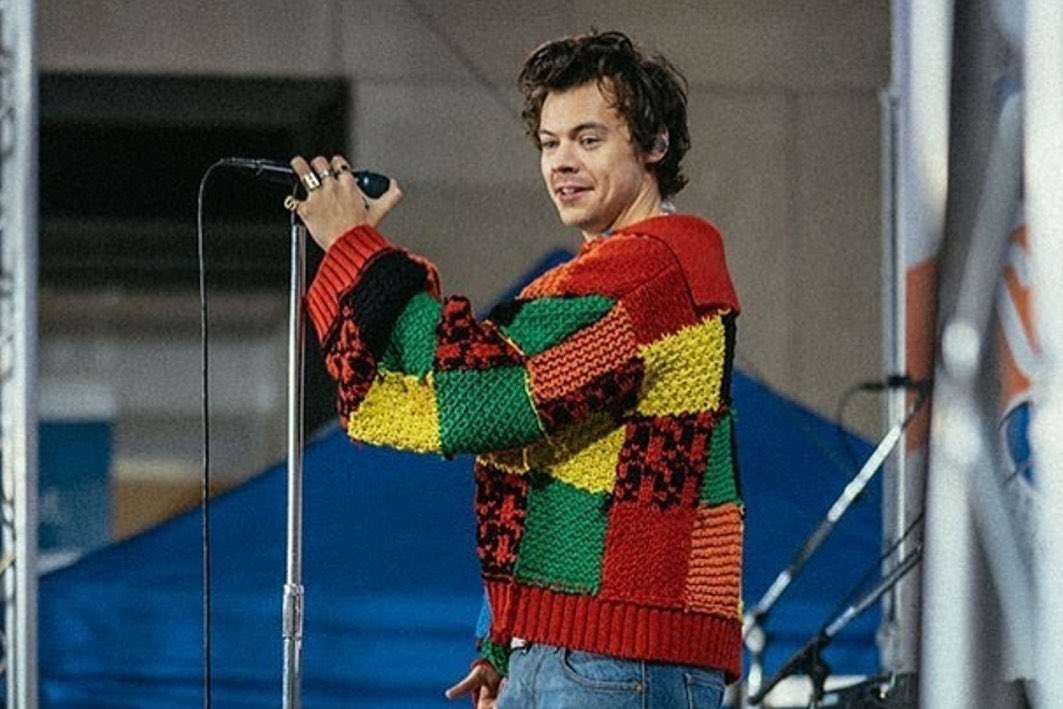 harrydinamicas_'s tweet image. san valentin o cardigan 

#StreamFineLine