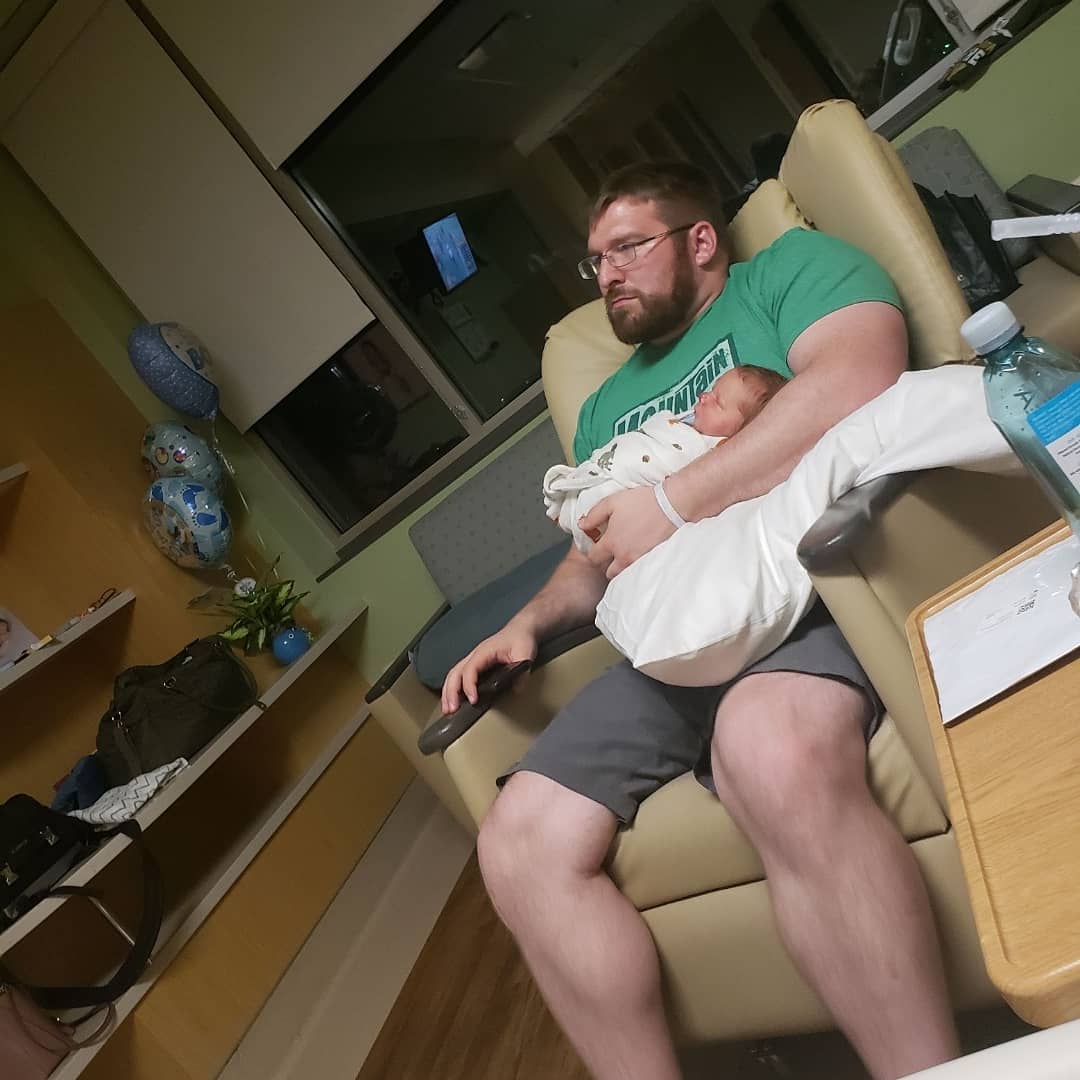 beth_nash09's tweet photo. Tristan's first Browns game was when he was two days old. The Browns got their first win in 635 days. Now, he's cheering for them as we watch their first playoff game since 2002!! #brownsgoodluckcharm #GoBrowns #Browns #PLAYOFFSNFL #arthrogryposis #amcwarrior #paleyinstitute https://t.co/3X4L4r9xl8
