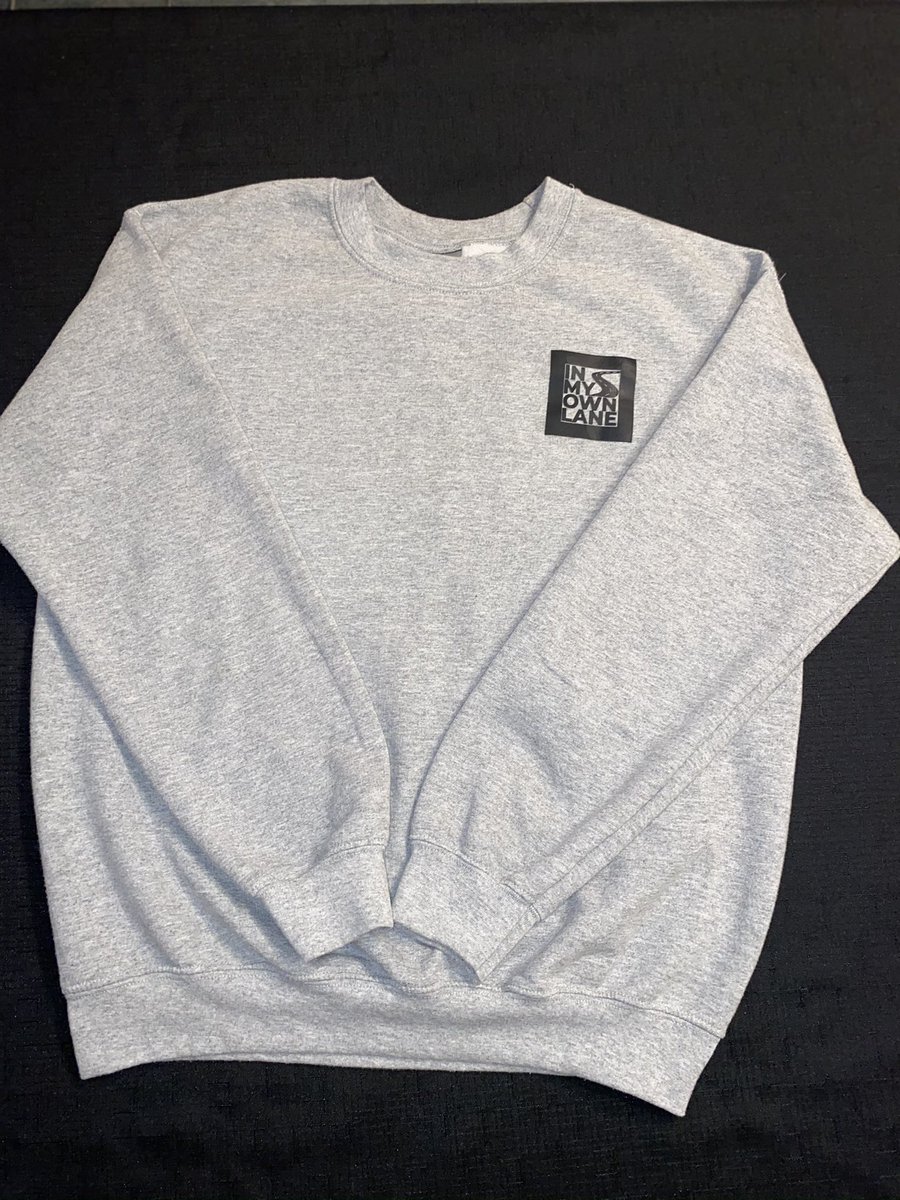 InMyOwnLaneClo1's tweet photo. Crewneck Sweatshirt - $35. Available in all sizes and logo colours.
#inmyownlaneclothing https://t.co/DzgTGX8i3M