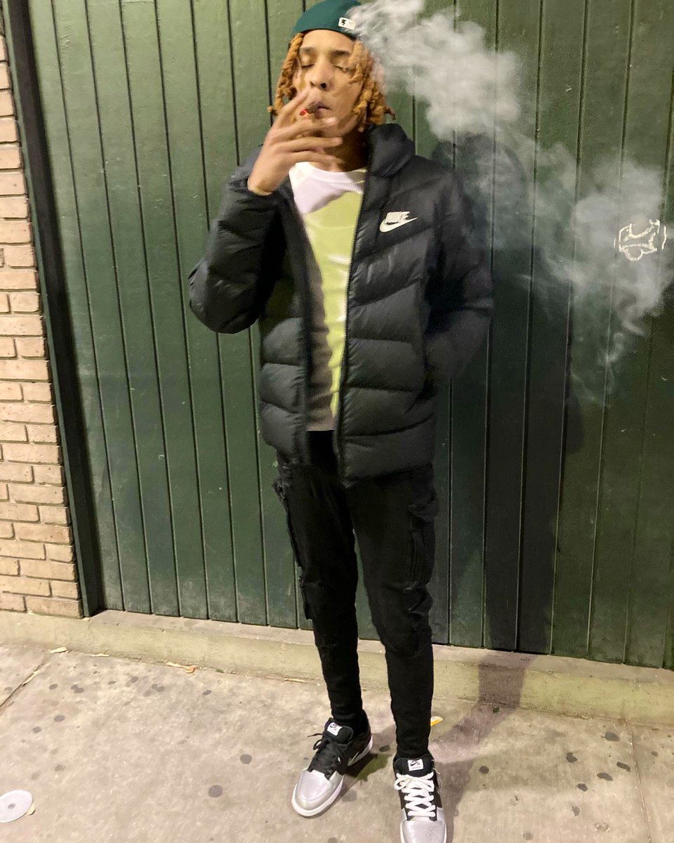 restbitty's tweet photo. play it smart cause either way i gotta win🖕🏽! #restbro #freekoon https://t.co/hHo7oh9SNo