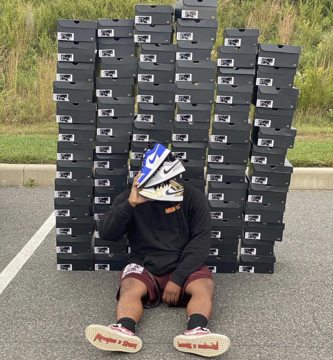 TimmyTheBotter's tweet photo. @GFNF__ Last year was a good year #gfnf definitely supply the good instore info ty guys💞 https://t.co/N0qtn6eKwM