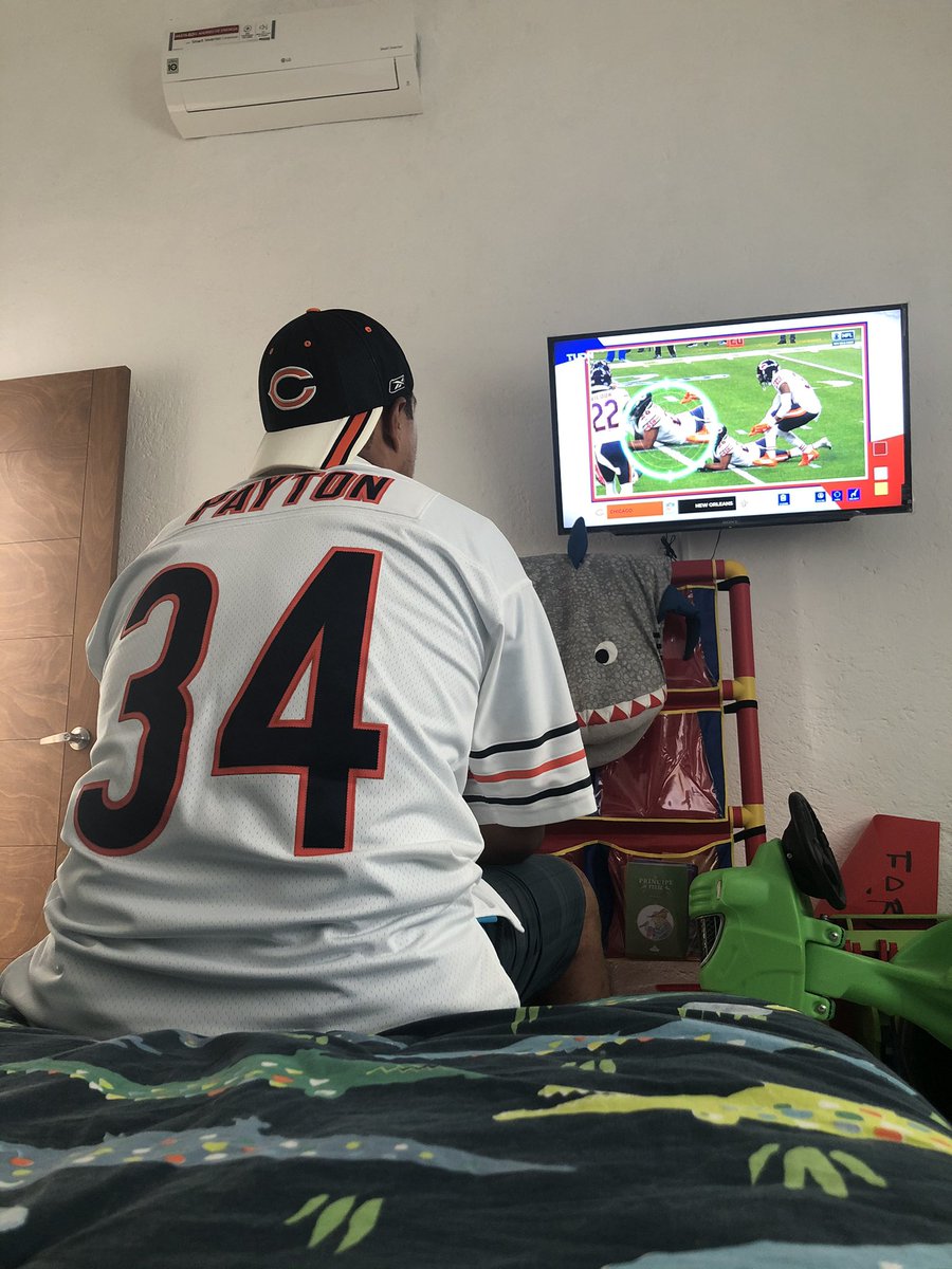morenirri48's tweet photo. Siempre 🐻 ⬇️  GO BEARS!! @ChicagoBears https://t.co/3dT3I3Uldg