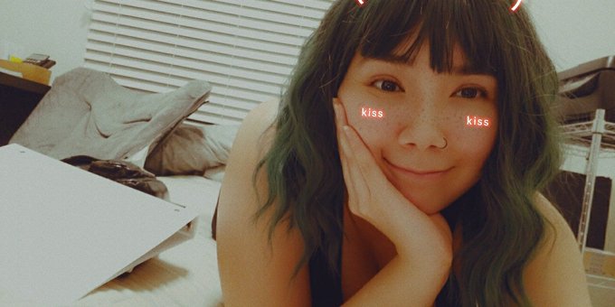 ☆*:.｡. Kiss kiss fall in love .｡.:*☆ https://t.co/i2zPHRYmcR