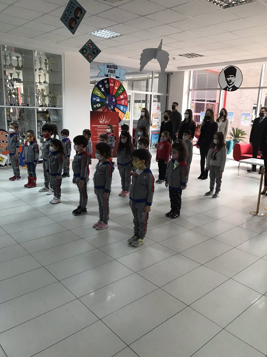 BkDenizli's tweet photo. Bahşehir Koleji olarak tüm kampüslerimizde ve evlerimizde hep birağızdan bayrak töreni eşliğinde İstiklal Marşı’mızı söyledik🇹🇷

#istiklalmarşı 
#bahçeşehirkoleji https://t.co/t3UtN8jgYi