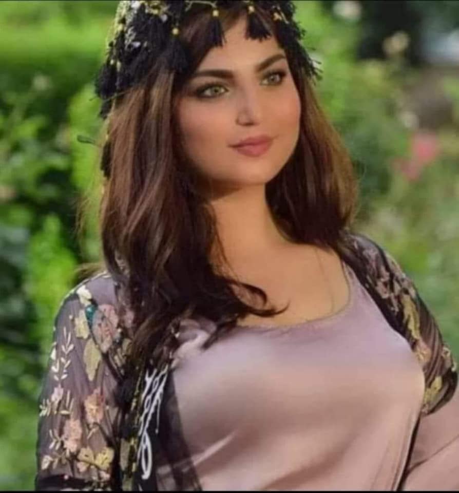 Renaz80483874's tweet photo. شتێكی خۆشم پێ بڵێ
حه‌زه‌كه‌یت چی ببیستیت.؟
درۆم بۆ بكه‌...
بڵێ به‌ درێژایی ئه‌م ساڵانه‌ چاوه‌ڕێبوویت تا من بێم
به‌ درێژایی ئه‌م ساڵانه‌ چاوه‌ڕێبووم تۆ بگه‌ڕێیته‌وه‌
پێم بڵێ ئه‌گه‌ر نه‌هاتبام دڵت ته‌نگ ده‌بوو
ئه‌گه‌ر نه‌هاتبایت ده‌مردم. https://t.co/QuS2ZWc6fy