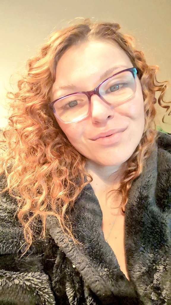 WoodwayPoppy's tweet photo. It's finally happened.. I've hit 28!! HAPPY BIRTHDAY TO ME!! 🎂😂 #BirthdayWishes #HappyBirthdayToMe #28yearsyoung #beautyqueen #hornymommy #presentsplease #pay https://t.co/AvcRY21hSK