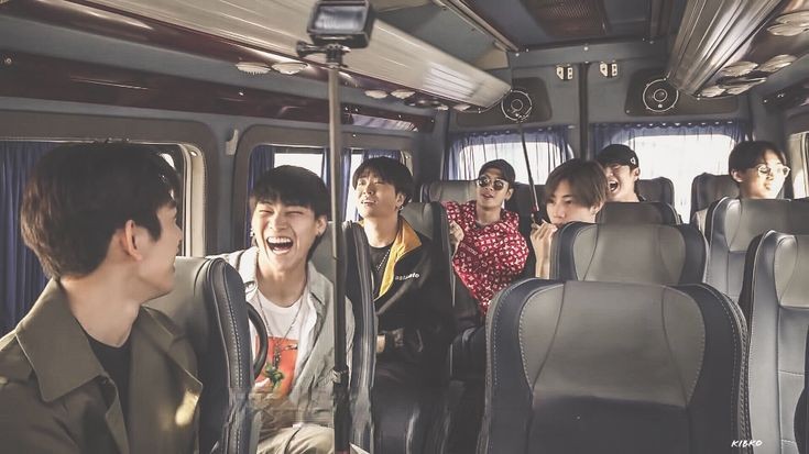 luvlytannie's tweet photo. It's now a new beginning. We are truly happy for your freedom and we promise we'll support you in every path and in the decisions you all made for yourself.
#CongratulationsGOT7 for a new journey Saranghae❤
#GOT7 #GOT7FREEDOM #IGOT7 #Aghase #flygot7 https://t.co/RPFdWc8DZ6