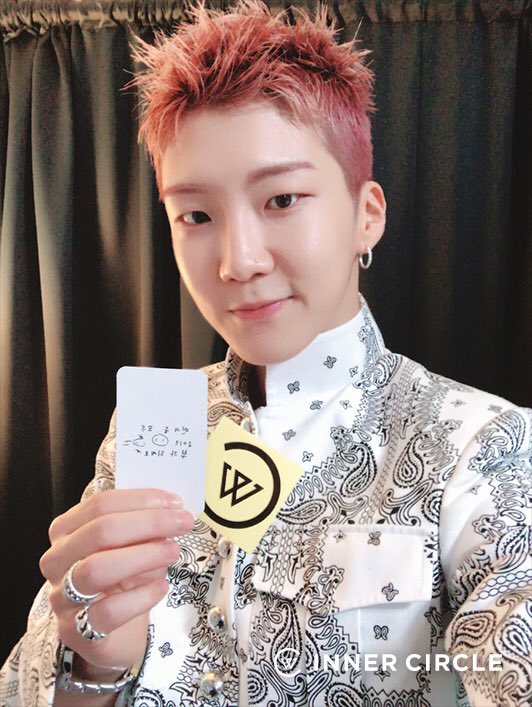 OZSHOP_SC's tweet photo. #HOONY 생일축하해🎂

今日は #WINNER のムードメーカー
#フニ の誕生日です🥳💝

お茶目で面白くて盛り上げ上手
いつも周りを楽しませて笑顔にさせてくれる
エンターテイナーフニ💙

ラップだけではなくキレッキレの
ダンスパフォーマンスは圧巻です🎩

除隊が待ち遠しいですね🥺

#HOONYBERRYDAY https://t.co/DrVwTpsMS2