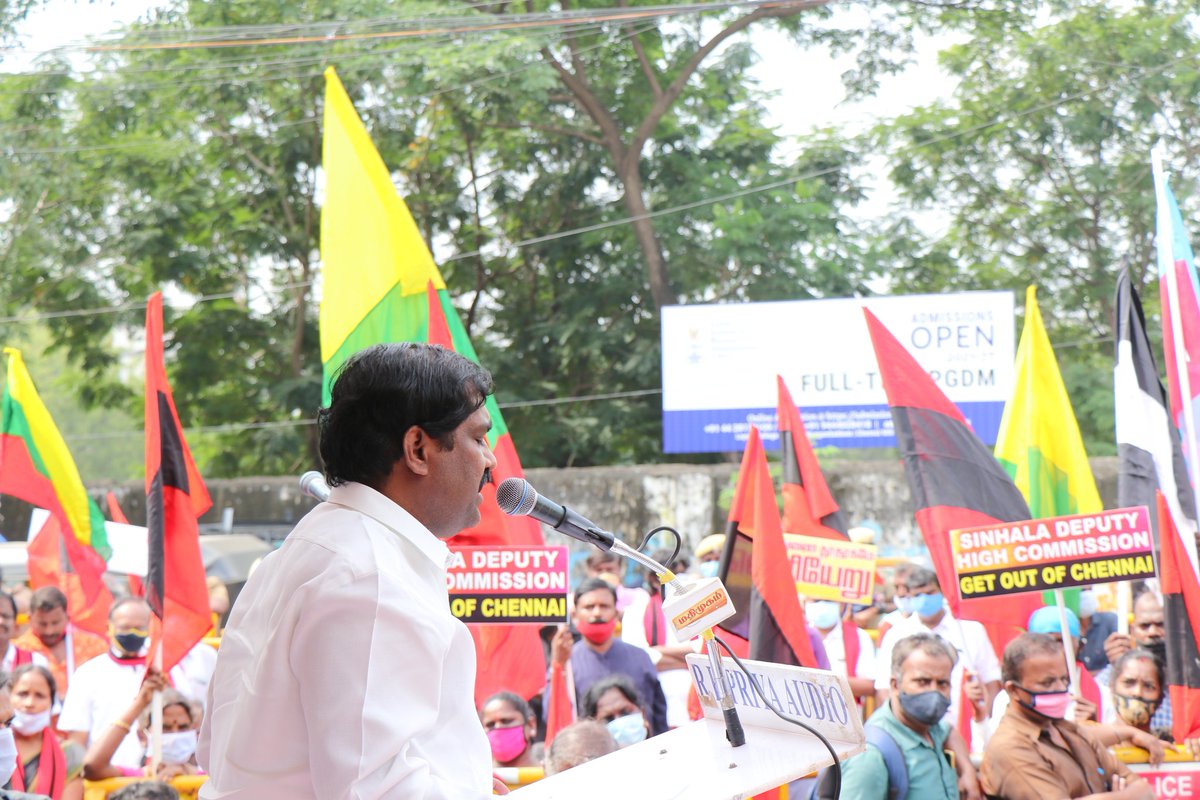 VelmuruganTVK's tweet photo. யாழ் பல்கலைக்கழகத்தில் சிங்கள இனவெறி ராணுவத்தால் முள்ளிவாய்க்கால் நினைவுத்தூண் இடிக்கப்பட்டதைக் கண்டித்து மதிமுக சார்பில் ஒருங்கிணைக்கப்பட்ட இலங்கை துணைத் தூதரகம் முற்றுகை போராட்டத்தில் பங்கேற்று கண்டன உரையாற்றினேன்.
முற்றுகை போராட்டத்தின் முடிவில் தற்போது கைது செய்யப்பட்டுள்ளோம் https://t.co/7oMMDEIvso