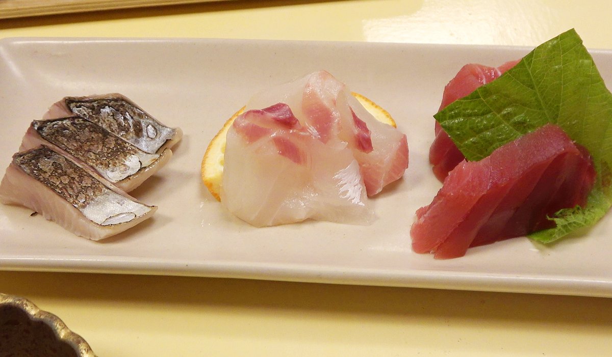 和田二郎 こんなご時世ではございますが熱海第一ビル地下にある 結 さんで刺身 あら煮 自家製イカメンチ等を肴に昼 酒を楽しんだ動画をyoutubeにアップしました 昼からシッカリ飲める素晴らしいお店でしたよ T Co Amy5tvi4sh 熱海 熱海第